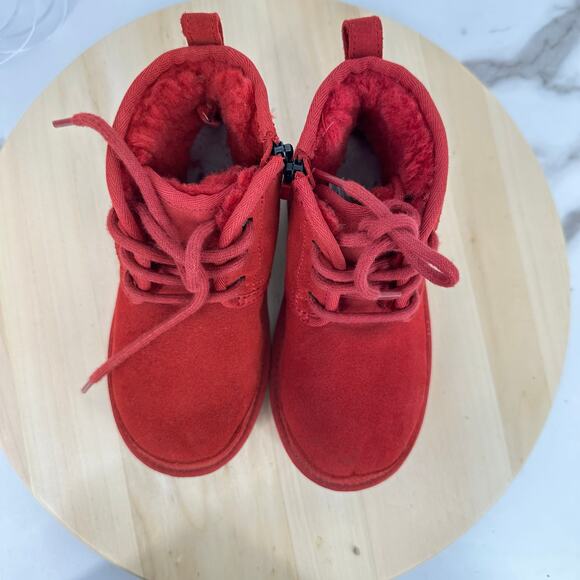 UGG Girls Winter Boots Size 12 Red Lace Up Zip Up Suede Outdoor Holidays - Picture 2 of 13